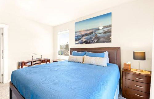 Seaside Waterfront condo walking to downtown and beach - Foto 5