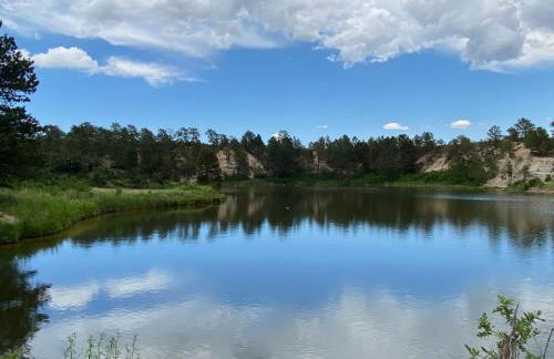 Artsy Home close to USAFA with Fireplace and Patio - Foto 14