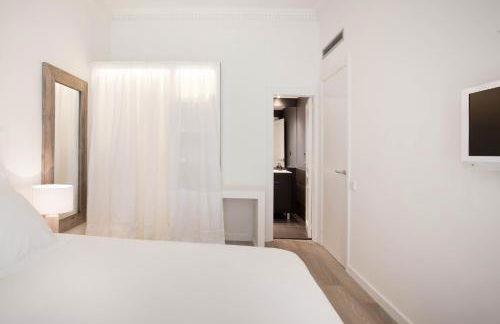 Casanova Charm 4BDR Apartment - Photo 9