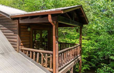 A Creek Runs Thru It - Secluded Waterfront Cabin - Foto 39