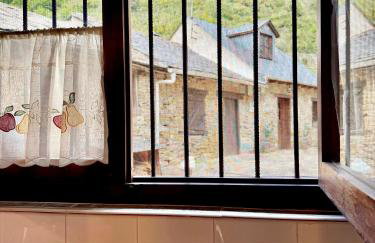 CASA FOLIBAR-Encanto rural entre piedra y madera Valle del Silencio - Foto 3