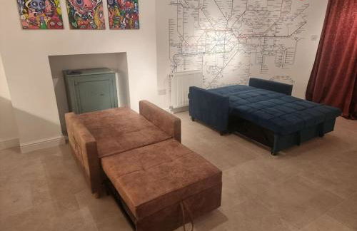 Entire Ground Floor Flat, Free Off-Street Parking and Large Garden - Foto 9