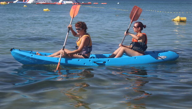 Alquiler de kayak en la playa de Armação de Pêra, Algarve, Portugal - Foto 2