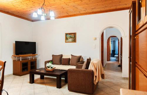 Loutra Holiday House - Foto 24