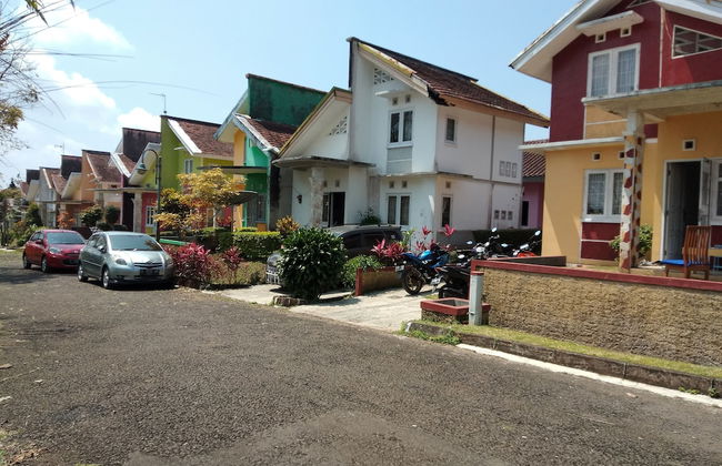 Villa Sasky Ciater Highland - Foto 39