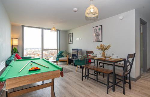 Brand New Skyline View 2BR Apartment with Pool Table - 21st Floor - Foto 4