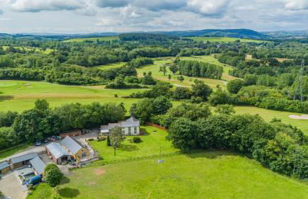 Self-contained cosy one bedroom holiday barn - Photo 12