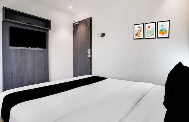 Cozy Stays Andheri Near Western Express Highway - Photo 12