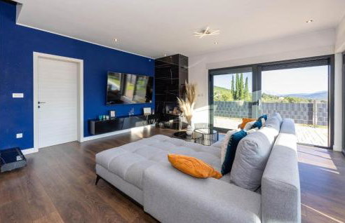 Amazing Home In Dicmo With Kitchen - Photo 4