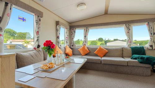 Hillside Splash Retreat -No Commercial Sign written Vehicles,Fishing Nearby & Communal Swimming Pool ,Pool open April to September - Foto 3