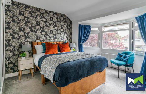 Spacious and Comfy 5 Bed, 2 Bath House with POOL TABLE, near HS2, Solihull, NEC - Foto 3