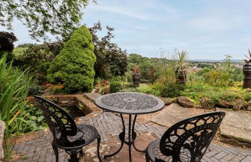 The Carriage - Photo 35