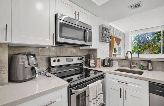 Treetop Retreat Cozy 2 Bedroom in Grove - Foto 13