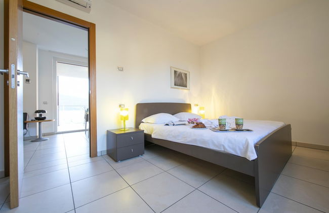 Vista di Maccagno Fantastico Pool - Foto 16