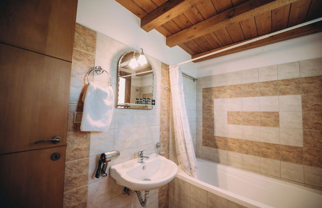 Trikalioti\'s Lush Green Estate Apartments - Photo 28