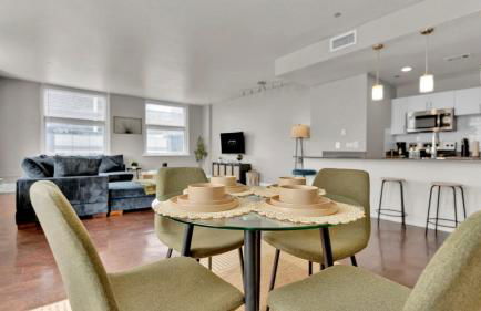 HEB04 Spacious & Stylish 2 Bedroom Condo Downtown Fort Worth, Free Parking, Walk to Convention Center - Foto 6