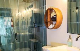 Luxurious Bohemian Bungalow in Lincolnville - Mins from Downtown! - Photo 11