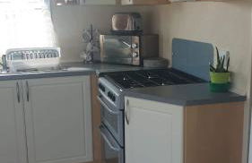 L25 L&g caravan hire 6 berth millfields family only and lead person must be over 30 MAX 4 ADULTS - Foto 19