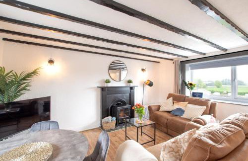 Northern Hideaways Castle Hill View, Bellingham - Photo 11