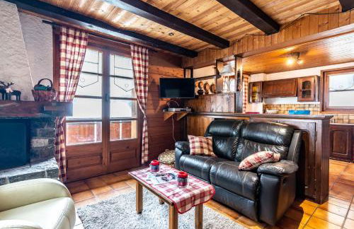 Beau chalet proche centre/pistes - Garage - Wifi - Foto 3