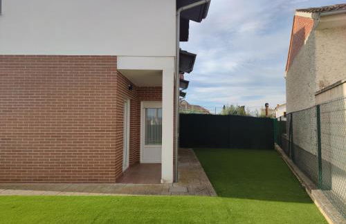 Chalet con amplio jardín - Foto 11