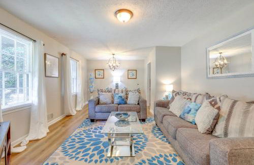 Deck and Game Room Family Home in Stockbridge! - Foto 5