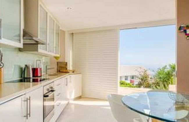 Secure Holiday Apartment w Private Pool Calico - Photo 47