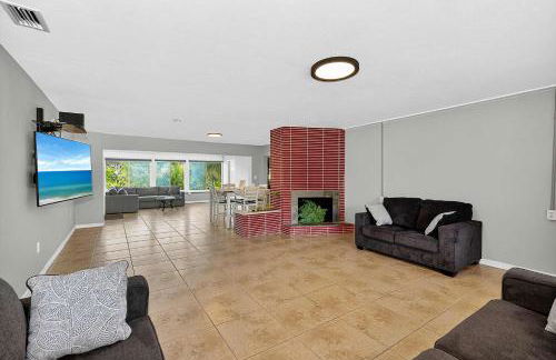 Island home in paradise - Photo 11