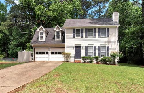 4BR Cozy Family Retreat Near Mall of GA, Near Lake Lanier - Sleeps 10 - Foto 64