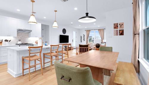 Chic Modern Farm Haus - Minutes to Everything - Foto 4