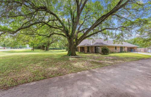 Cajun Stays Cozy 3BR Ranch Near Lafayette with WiFi and Parking - Foto 9