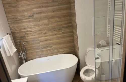 Arc 1950 Ski in Ski out and Spa- Newly refurbished 153 Sources De Marie- 2 bedroom , 2 bathroom-Sleeps 4-6, Mont Blanc view from every window, Free WiFi - Foto 22