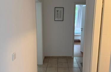 Comfy Modern 4-Bed Apartment, WiFi, 20min DUS, 5min A46 - Foto 8