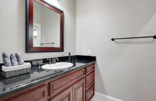 Luxury4000sqft Hot Tub Games Cinema FTWorth ATTST - Photo 38