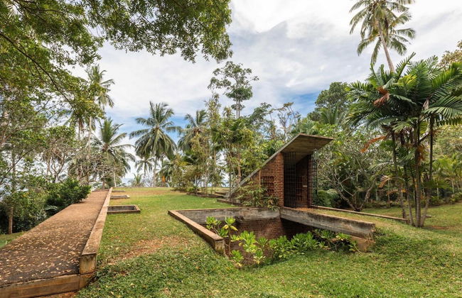 Sustainably Designed Villa Overlooking Indian Ocean - Photo 32