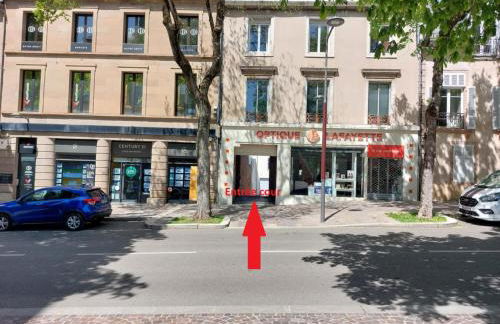 Le Gally 40m2 Cœur de ville avec garage! - Photo 16