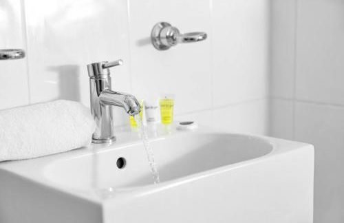 Stylish 3 Bedroom House - Parking - Garden - Great Barr - Netflix - Top Rated -121J - Foto 41