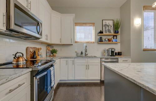 Luxury 3 Bed Close to Downtown - Foto 18