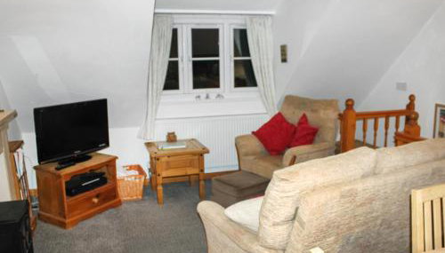 Iris Apartment - Photo 2