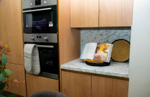 Sleeps 14 The Old Trafford Family Zen by Genesis Living - Foto 3