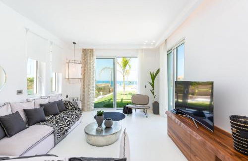 La Casa di Mare, Luxury Beach Front Villa with Private Pool, Whirlpools & Sauna, By ThinkVilla - Foto 26