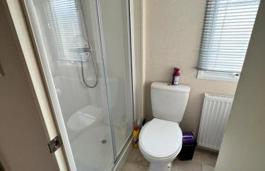 Mollys Retreat pet friendly three bed caravan with small garden Newquay Bay Resort Quieter area of park - Foto 19