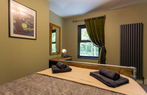 NEW Refurbished Cottage near Alton Towers Sleeps 6 Ashbourne Peak District Derbyshire - Foto 23