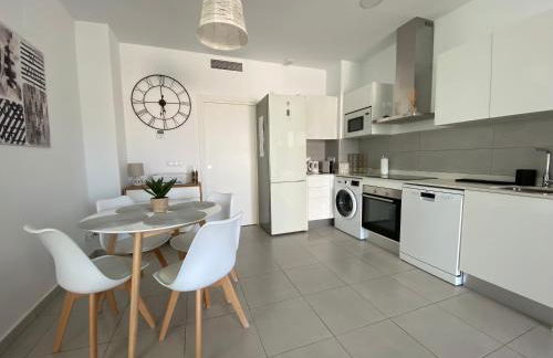 Calpe Beach II - sea & pool view apartment - Photo 16