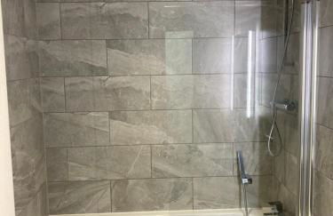 Central Doncaster 1BED 1BATH Pent-Apartment - Foto 9