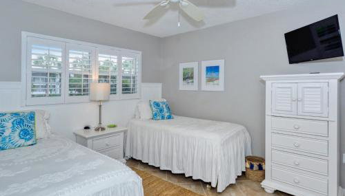 LaPlaya 202E Catch the gentle Gulf breezes on your private balcony beneath the swaying palms - Foto 5, Other