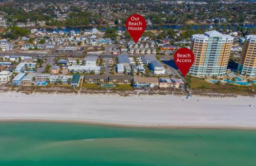 Beach Getaway for 15 A Few Steps from the Sand - Foto 7