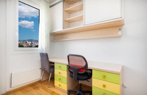 Apartment Away - Photo 16