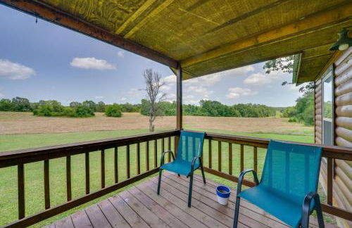 Scenic Oklahoma Studio Cabin on 80 Acres with Views! - Foto 2