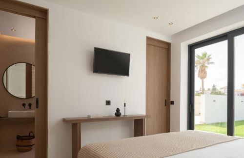 Asea Villa, Spectacular right-on-the-beach Retreat, By ThinkVilla - Foto 51